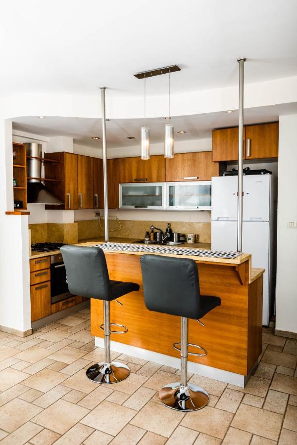 Central On Hapalmach- 3-Bdr Apartment 예루살렘 외부 사진
